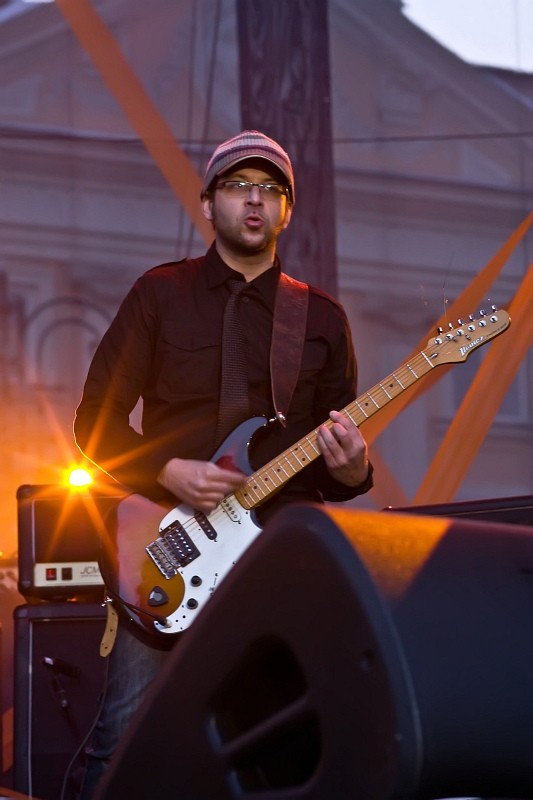 Sztywny Pal Azji - koncert: WOŚP 2009 (4Szmery, Skangur, Sztywny Pal Azji), Kraków 'Rynek Główny' 11.01.2009