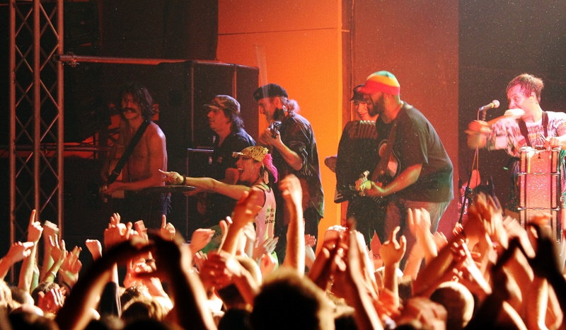 Gogol Bordello - koncert: Gogol Bordello, Warszawa 'Stodoła' 8.12.2009