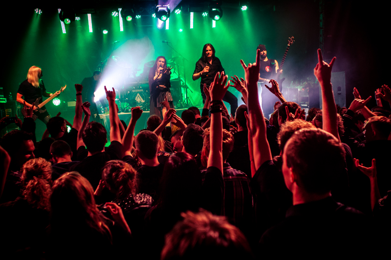 Amaranthe - koncert: Amaranthe, Kraków 'Fabryka' 8.04.2015