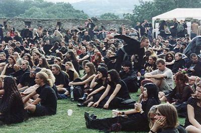 koncert: Castle Party 2002: dzień pierwszy, Bolków 'Zamek' 27.07.2002