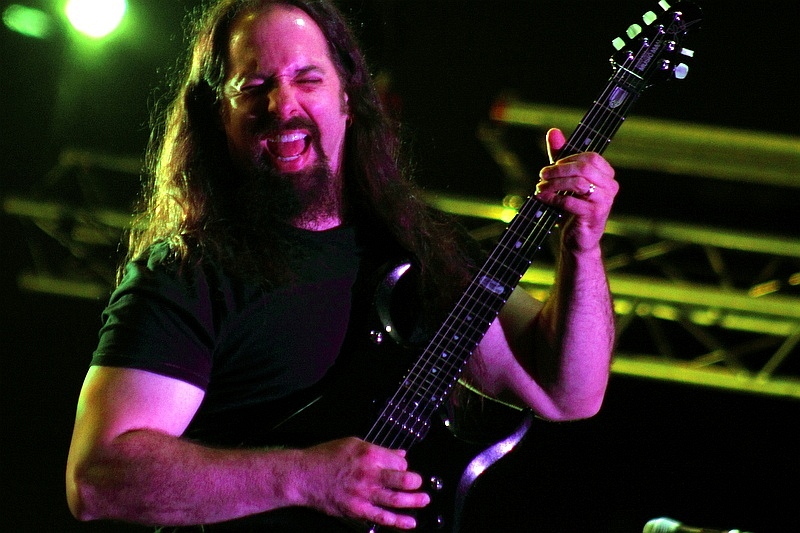 Dream Theater - koncert: Dream Theater ('Benatska Noc 2011'), Mala Skala 'Cesky Raj' 29.07.2011