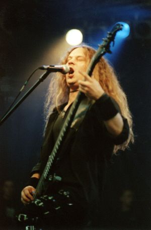 Devilyn - koncert: Mystic Festival 2001: Sinister, Source Of Tide, Devilyn, Cemetery Of Scream, Kraków 'Hala Wisły' 13.10.2001