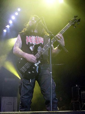 Krisiun - koncert: Metalmania 2004, Katowice 'Spodek' 13.03.2004 (duża scena)