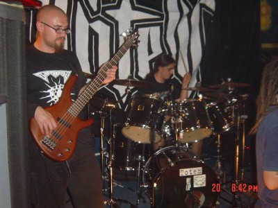 Totem - koncert: Totem, Olkusz 'Baszta' 19.09.2003