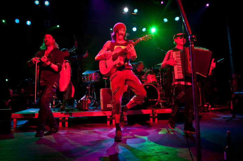 Gogol Bordello - koncert: Gogol Bordello ('Rock In Summer'), Warszawa 'Stodoła' 21.06.2011