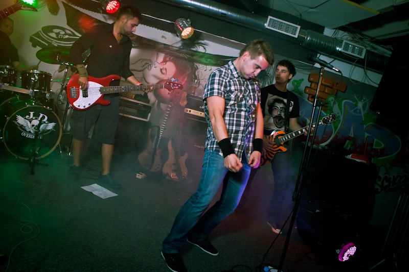 Downsideup - koncert: Fleshworld, Downsideup, Tychy 'Underground Pub' 15.06.2012