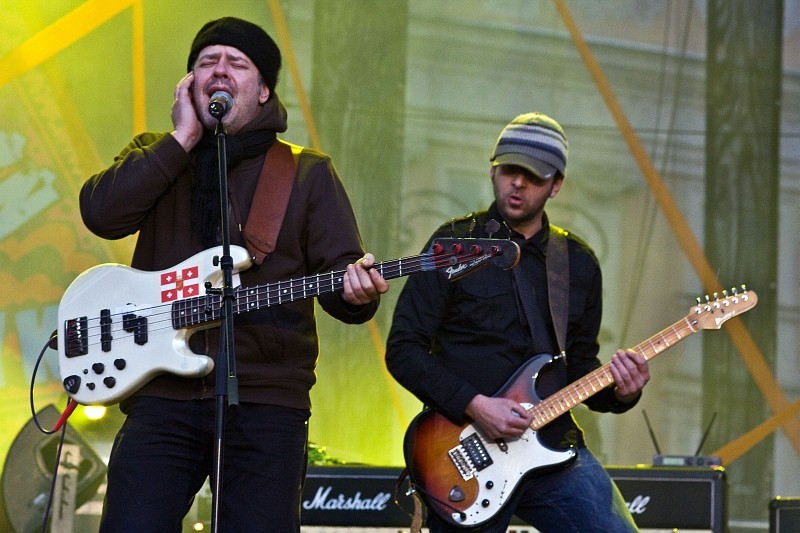 Sztywny Pal Azji - koncert: WOŚP 2009 (4Szmery, Skangur, Sztywny Pal Azji), Kraków 'Rynek Główny' 11.01.2009