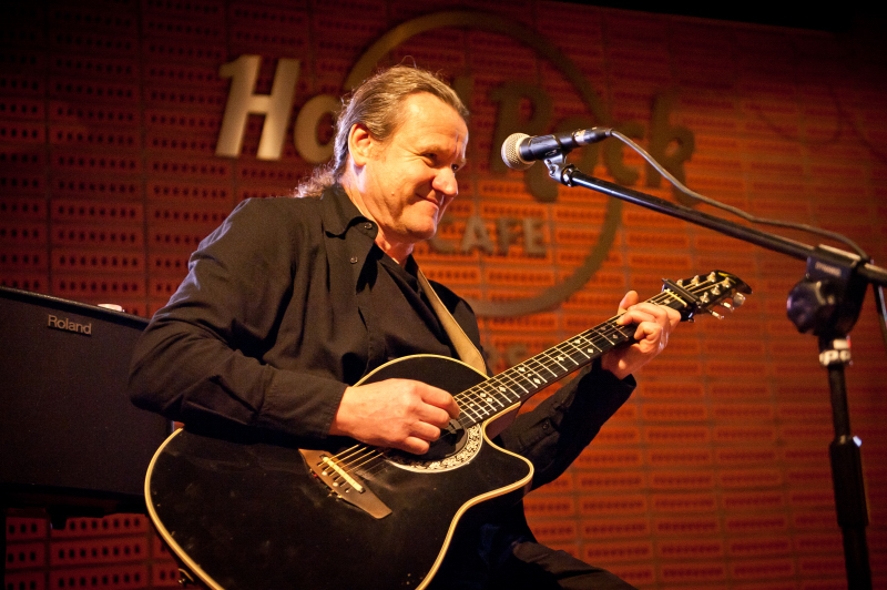 Marek Piekarczyk - koncert: Marek Piekarczyk ('Granie na Żywo'), Warszawa 'Hard Rock Cafe' 19.12.2011