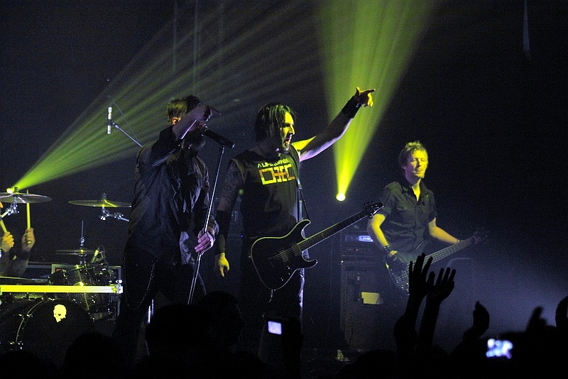 A Life Divided - koncert: A Life Divided, Kraków 'Łaźnia Nowa' 24.02.2011