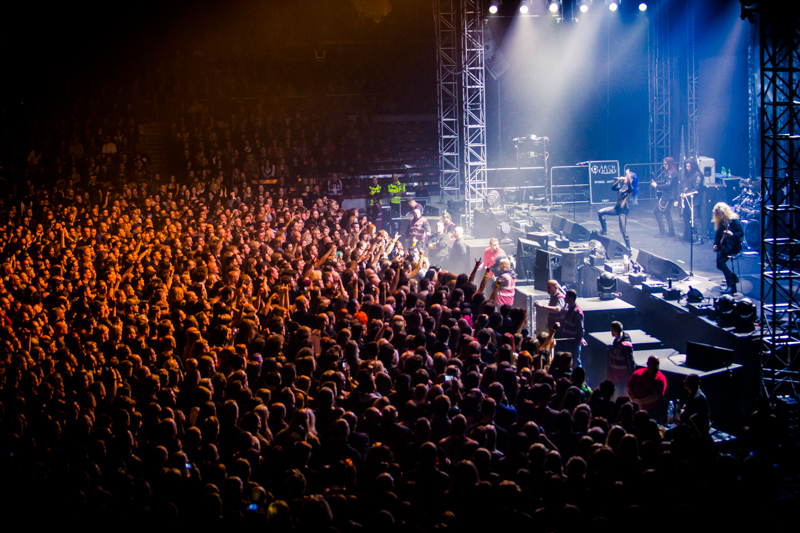 Arch Enemy - koncert: Arch Enemy, Praga 'Tip Sport Arena' 7.12.2015