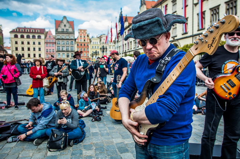 Gitarowy rekord Guinnessa - koncert: Gitarowy rekord Guinnessa, Wrocław 'Rynek' 1.05.2016