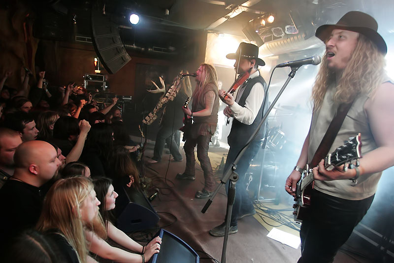 Korpiklaani - koncert: Korpiklaani, Wrocław 'Alibi' 19.05.2010