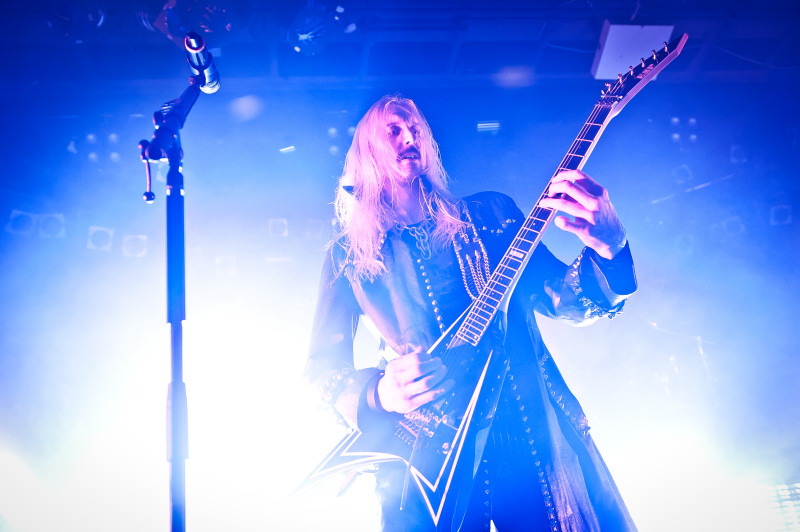 HammerFall - koncert: HammerFall, Warszawa 'Stodoła' 15.11.2011