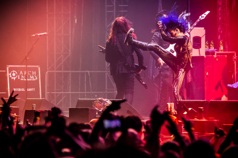 Arch Enemy - koncert: Arch Enemy, Praga 'Tip Sport Arena' 7.12.2015