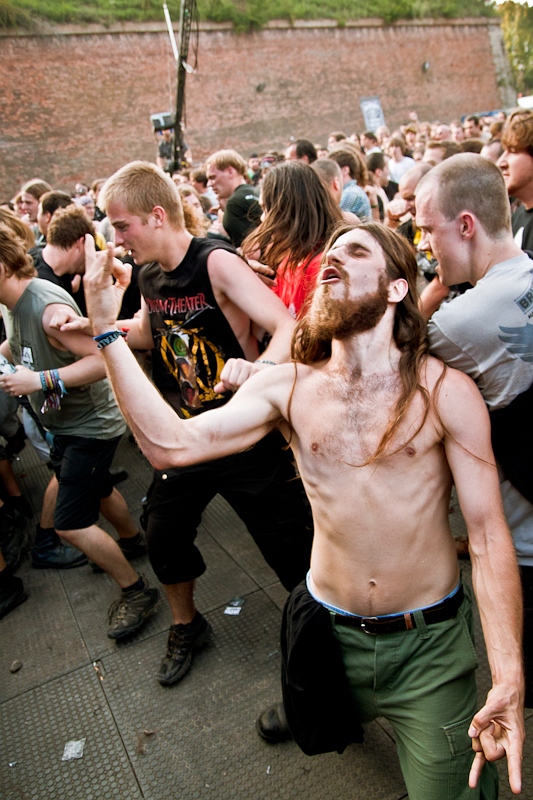 Heaven Shall Burn - koncert: Heaven Shall Burn ('Brutal Assault 2012'), Jaromer 9.08.2012