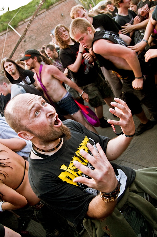 Heaven Shall Burn - koncert: Heaven Shall Burn ('Brutal Assault 2012'), Jaromer 9.08.2012