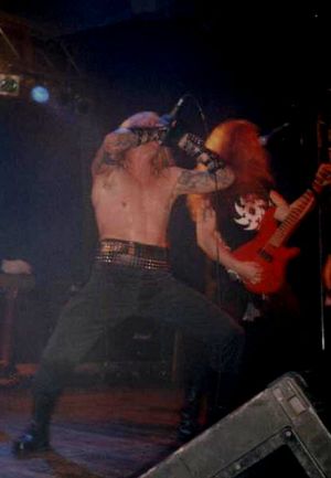 Zyklon - koncert: Mystic Festival 2001: Mayhem, Zyklon, Behemoth, Sinister, Source Of Tide, Devilyn, Kraków 'Hala Wisły' 13.10.2001