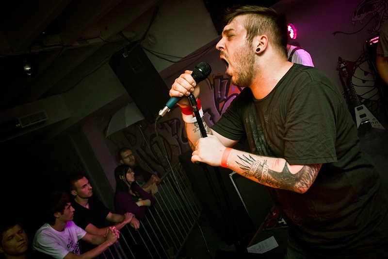 Fleshworld - koncert: Fleshworld, Downsideup, Tychy 'Underground Pub' 15.06.2012