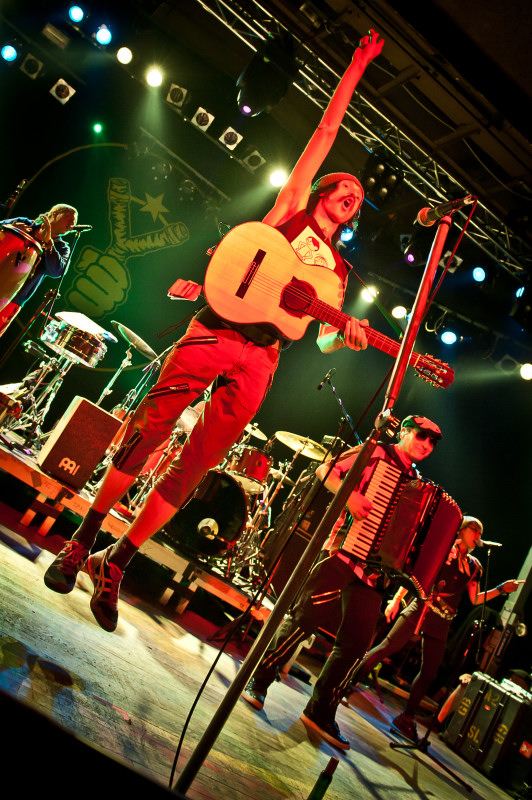 Gogol Bordello - koncert: Gogol Bordello ('Rock In Summer'), Warszawa 'Stodoła' 21.06.2011