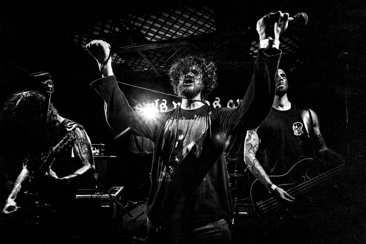Owls Woods Graves - koncert: Owls Woods Graves, Ostrawa 'Barrak' 8.10.2024
