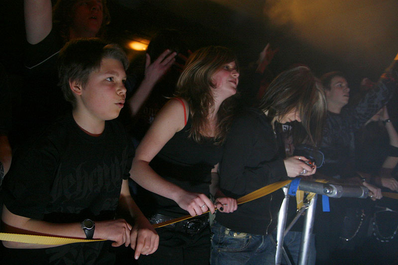 koncert: Frontside, Supergroup, Vans - zdjęcia fanów - Wrocław 'Firlej' 20.03.2009