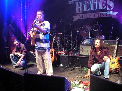 Mike Greene & Bulldog Gravy - koncert: XVI Toruń Blues Meeting, dzień pierwszy, Toruń 'Od Nowa' 18.11.2005