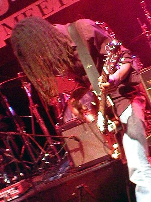 Mike Greene & Bulldog Gravy - koncert: XVI Toruń Blues Meeting, dzień pierwszy, Toruń 'Od Nowa' 18.11.2005