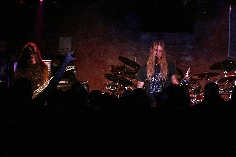 Grave - koncert: Krisiun, Grave, Wrocław 'W-Z' 18.11.2009