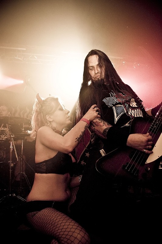 Corruption - koncert: Corruption, Kraków 'Loch Ness' 5.02.2009