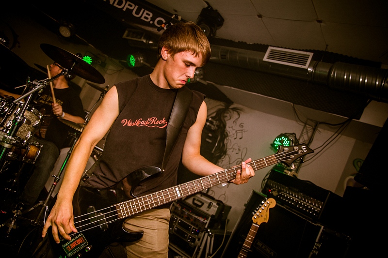 Slaveout - koncert: Slaveout, Tychy 'Underground Pub' 14.09.2013