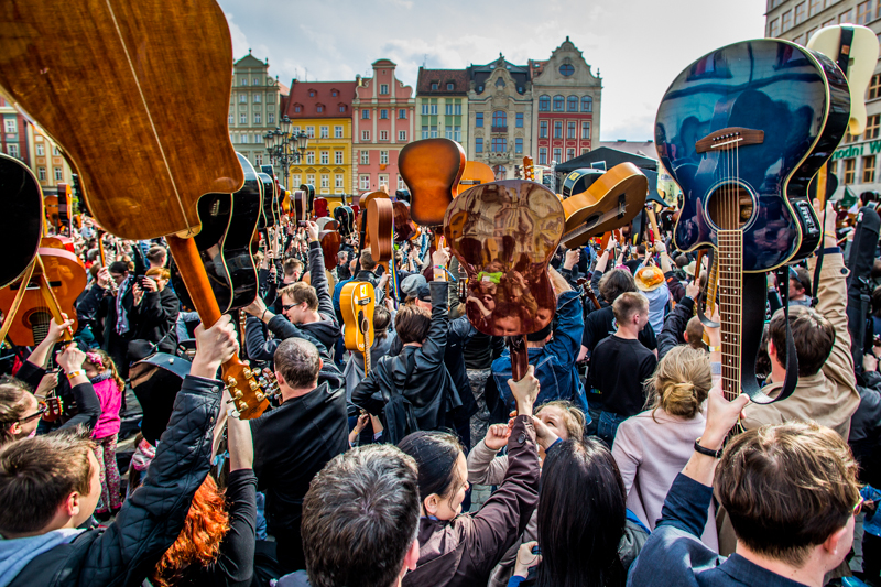 Gitarowy rekord Guinnessa - koncert: Gitarowy rekord Guinnessa, Wrocław 'Rynek' 1.05.2016