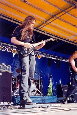 Sacriversum - koncert: Smash Fest 2002, Ustronie Morskie 'Lotnisko Bagicz' 28.06.2002