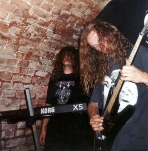 Eclypse - koncert: Hours Of Suffering 2, Tarnów 'Przepraszam' 25.08.2000