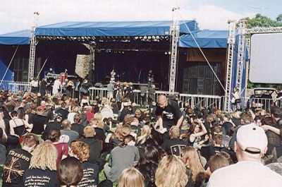 koncert: Castle Party 2002: dzień pierwszy, Bolków 'Zamek' 27.07.2002