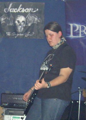 6'null - koncert: Indukti, 6'null, Eulogy, Warszawa 'Progresja' 7.01.2005 (część I)