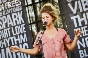 Selah Sue - koncert: Selah Sue ('Rock For People 2012'), Hradec Kralove 5.07.2012