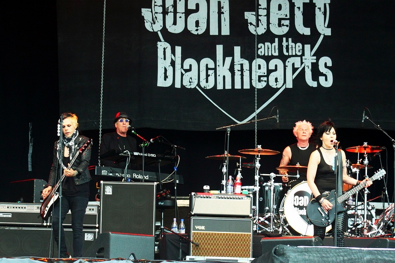 Joan Jett and the Blackhearts - koncert: Joan Jett and the Blackhearts, Duff Mac Kagan's Loaded ('Sweden Rock Festival 2011'), Solvesborg 9.06.2011