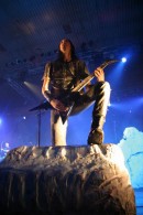 HammerFall - koncert: Masters Of Rock Winter 2005 (Stratovarius, Hammerfall, Korpiklaani i Arakain), Zlin 'Hala Novesta' 3.12.2005