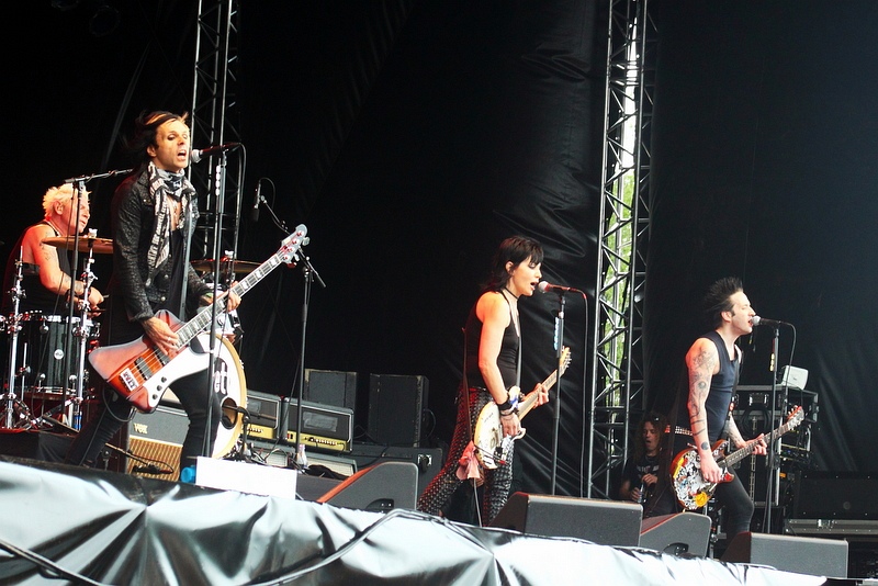 Joan Jett and the Blackhearts - koncert: Joan Jett and the Blackhearts, Duff Mac Kagan's Loaded ('Sweden Rock Festival 2011'), Solvesborg 9.06.2011