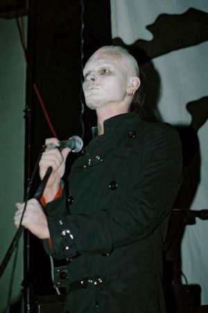 Torhaus - koncert: Dark Entries Festival, część druga, Gdynia 'Ucho' 23.07.2004
