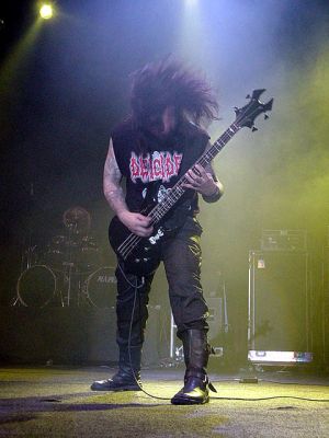 Krisiun - koncert: Metalmania 2004, Katowice 'Spodek' 13.03.2004 (duża scena)