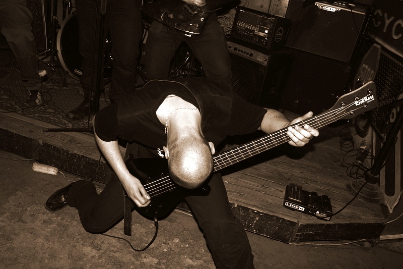 Crimson Valley - koncert: Relentless, Crimson Valley, Łódź 'Iron Horse' 19.03.2011