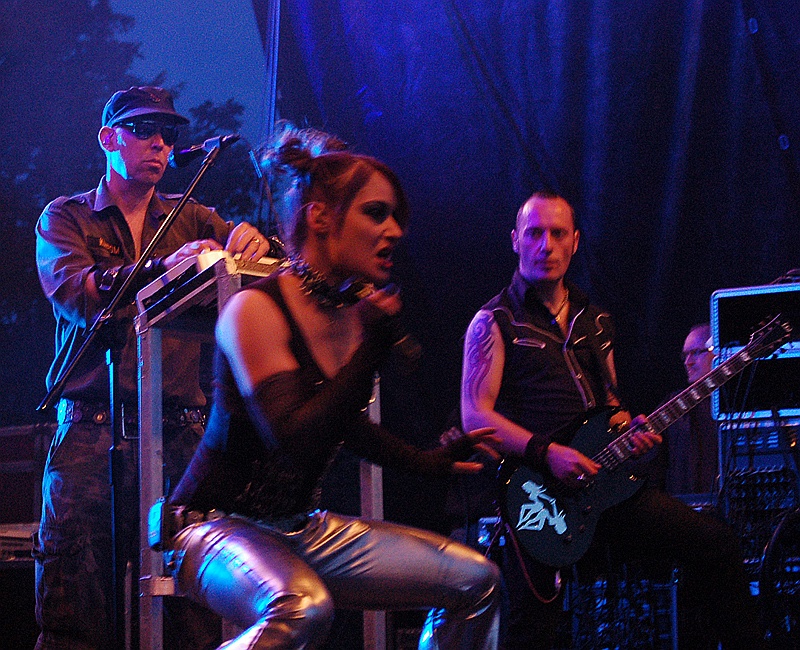 KMFDM - koncert: Front 242, Diary Of Dreams, KMFDM (Castle Party 2009), Bolków 26.07.2009