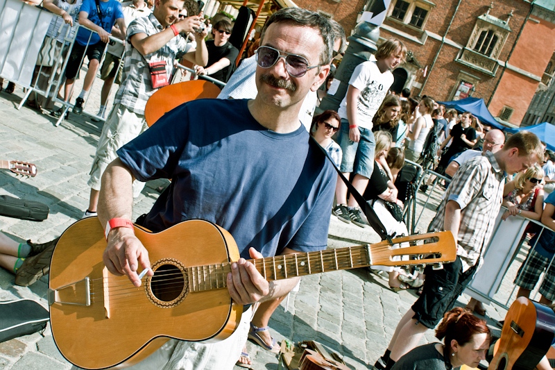 koncert: Gitarowy rekord Guinnessa ('Thanks Jimi Festival 2012'), Wrocław 'Wyspa Słodowa' 1.05.2012