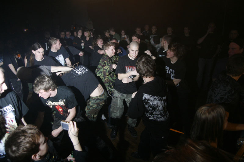koncert: Frontside, Supergroup, Vans - zdjęcia fanów - Wrocław 'Firlej' 20.03.2009