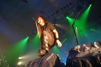 HammerFall - koncert: Masters Of Rock Winter 2005 (Stratovarius, Hammerfall, Korpiklaani i Arakain), Zlin 'Hala Novesta' 3.12.2005