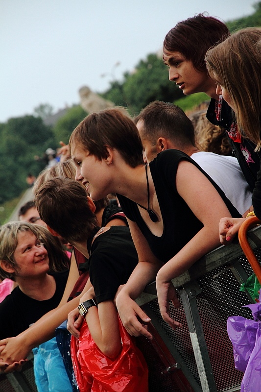 koncert: Europe, Tipsy Train - konferencja, publiczność - Lublin 'Plac Zamkowy' 24.07.2010