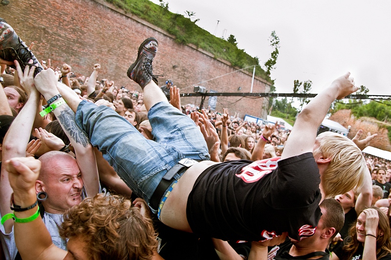 Heaven Shall Burn - koncert: Heaven Shall Burn ('Brutal Assault 2012'), Jaromer 9.08.2012