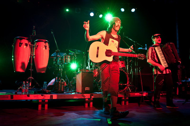 Gogol Bordello - koncert: Gogol Bordello ('Rock In Summer'), Warszawa 'Stodoła' 21.06.2011