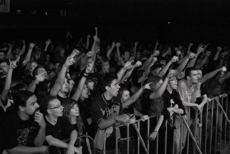 koncert: 20-lecie Acid Drinkers - zdjęcia fanów, Poznań 'Eskulap' 18.10.2009